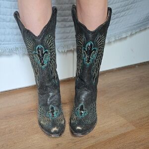 Embroidered Sequence Black and‎ Turquoise Heeled Boots